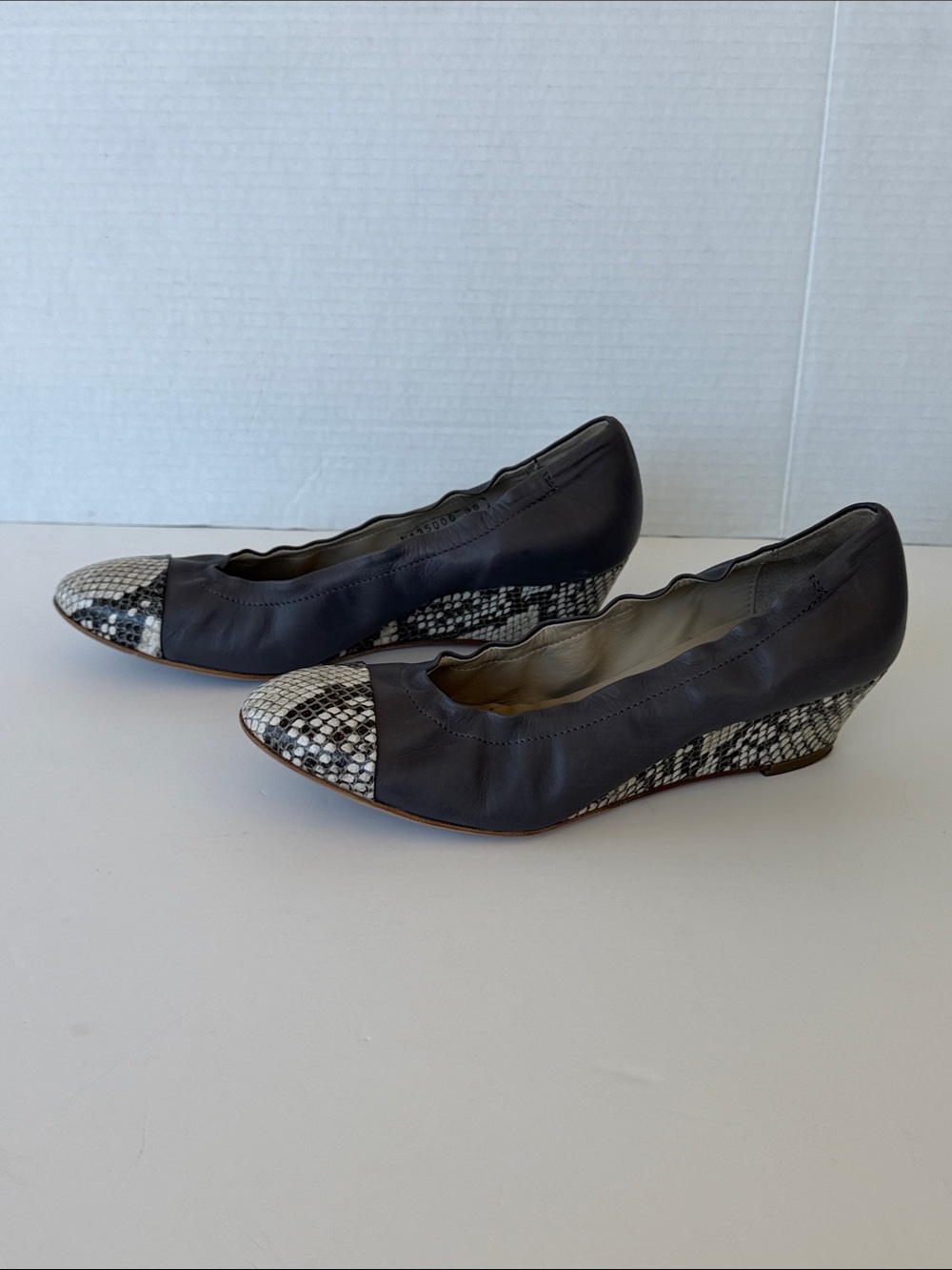 AGL Snake Print Leather Wedge Pumps Size 7.5 Round Toe 2" Heel Made in Italy